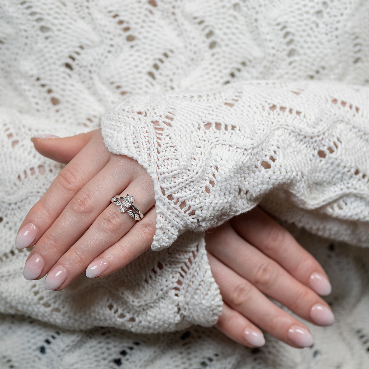 kihla- ja vihkisormus -setti Classic ja Halaaja