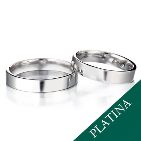 Kaksi kiiltävää Flakka-platina-kihlasormusta